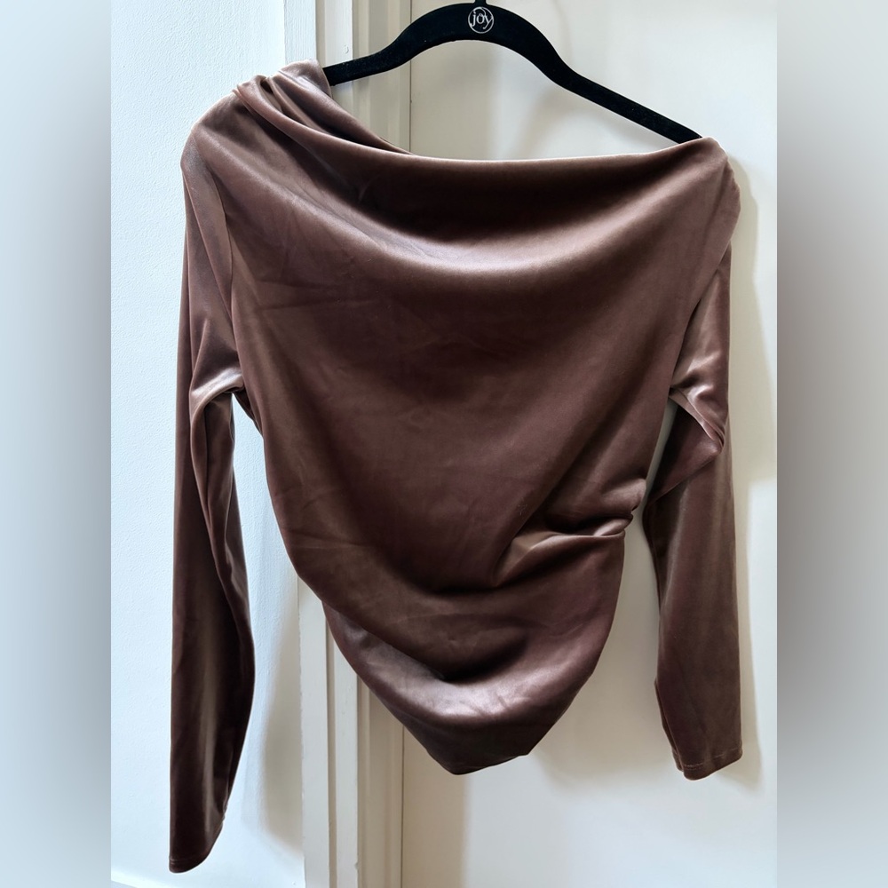 Abercrombie & Fitch Asymmetrical Top